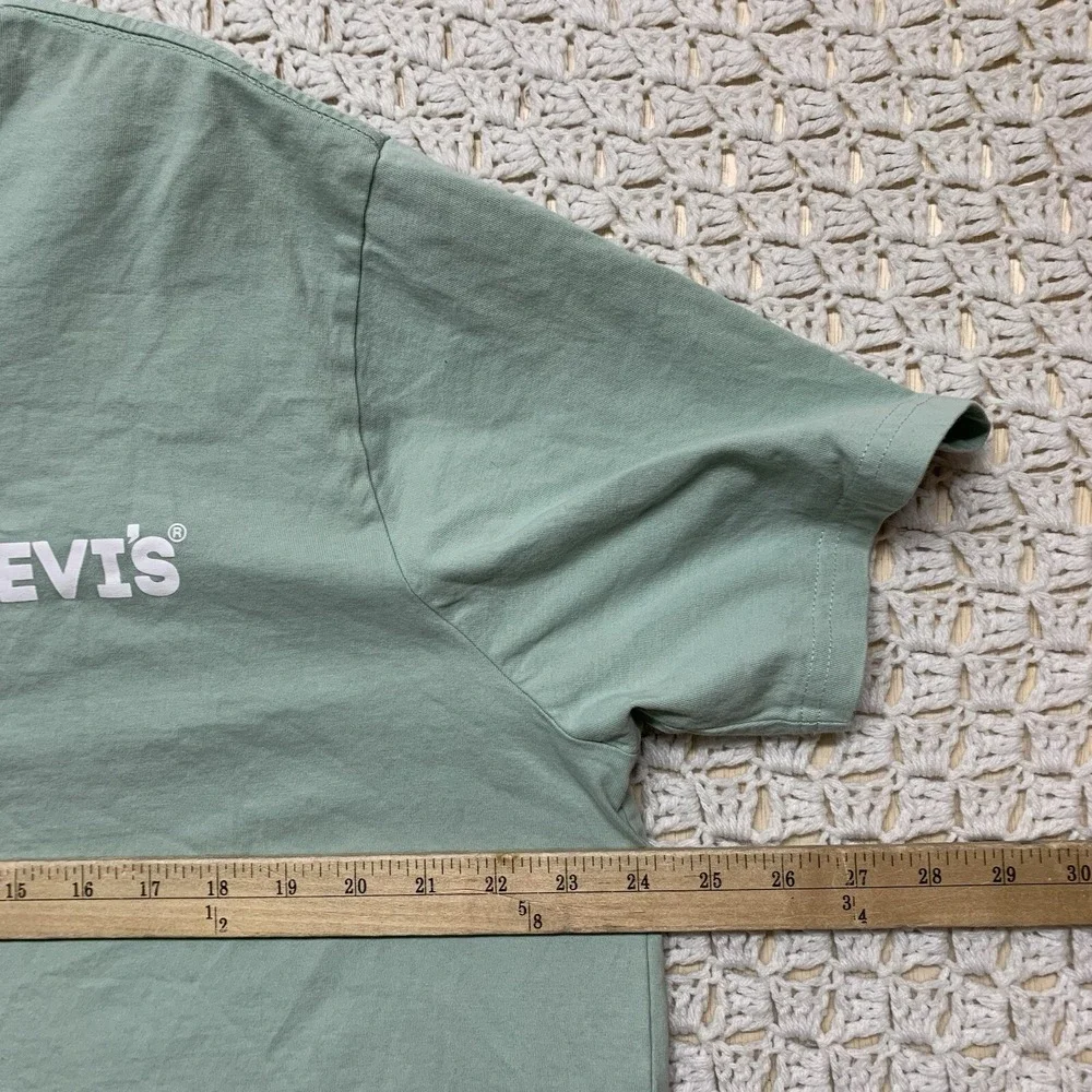 Levi's  Men's T Shirt  Size XL Green Cotton Relaxed  Short Sleeve‎ Crew Neck